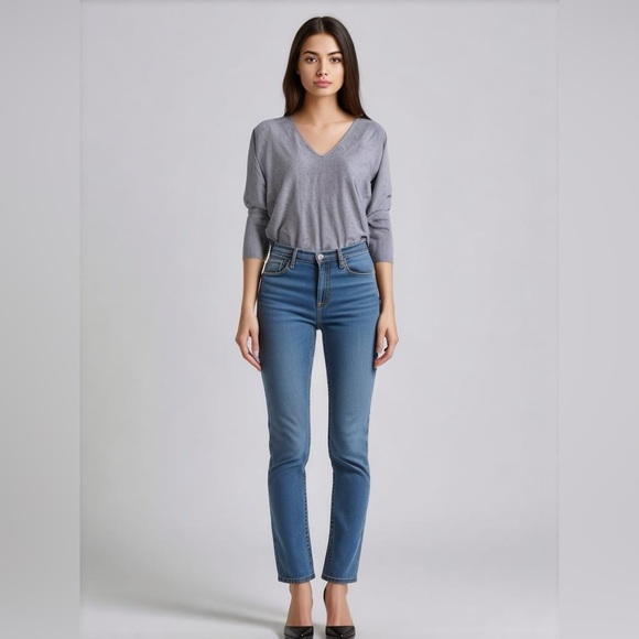 Elle Size Small Blouse